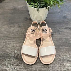 Mel mar sandal in a size 13